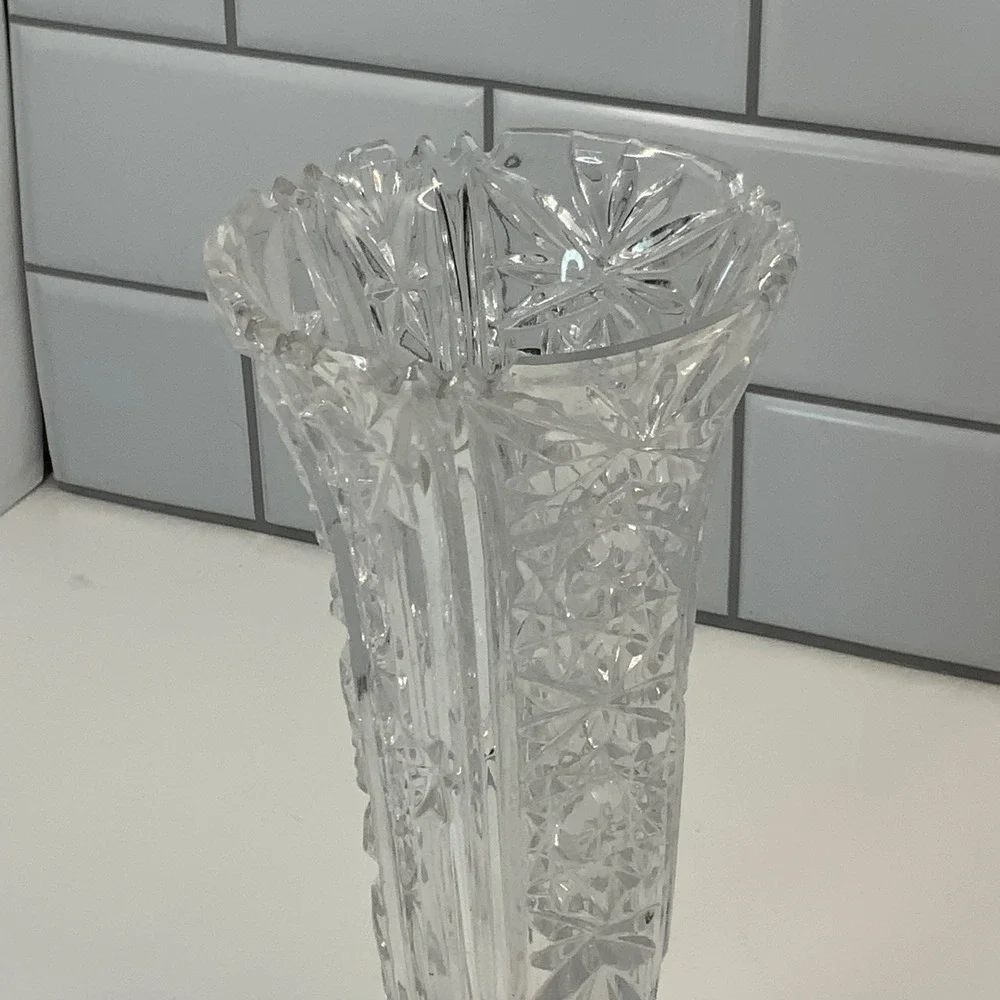 Vintage Cut Crystal Glass‎ Footed Trumpet Vase Starburst Scalloped Rim 8 Inch